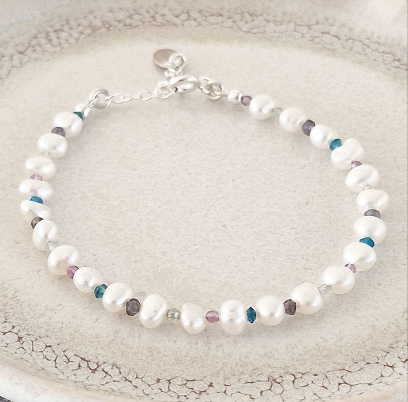 Sale Freshwater Pearl & Gemstone Bracelet